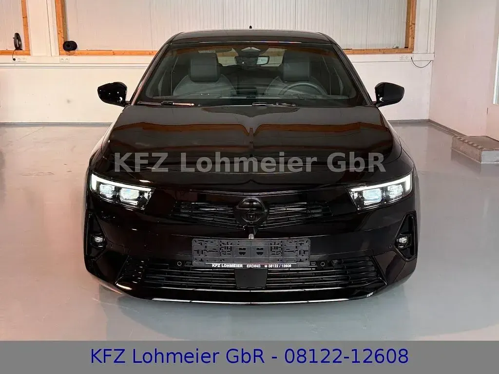 Neu Opel Astra 131 PS (96 kW) 2025 Karbon schwarz metallic Kleinwagen