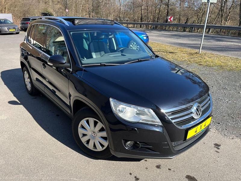 Schwarz Gebraucht 2009 VW Tiguan Sportline SUV | 7.961 € (Fairer Preis) - Bild 1/4