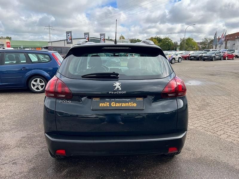 Gebraucht Peugeot 2008 Active 102 PS (75 kW) 2019 Grau SUV
