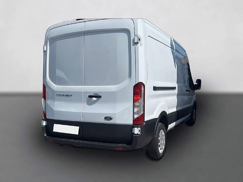 Gebraucht Ford Transit Trend 131 PS (96 kW) 2023 Weiß Van / Kleinbus