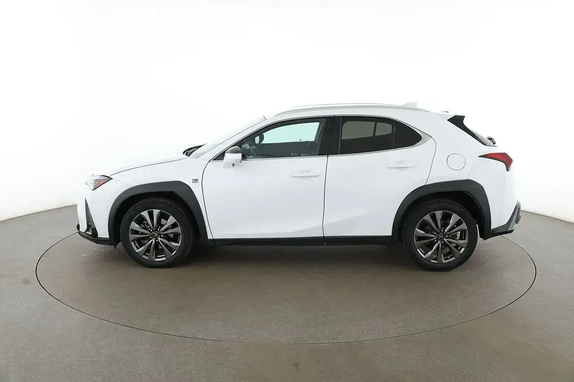 Gebraucht Lexus UX 250h Sport Design Packet 2023 Weiß SUV