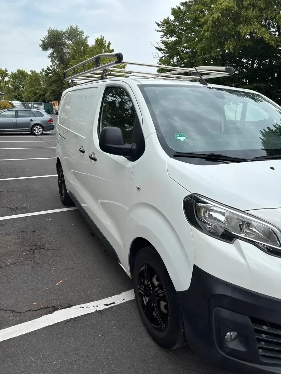Gebraucht Peugeot Expert 122 PS (89 kW) 2018 Weiß Van
