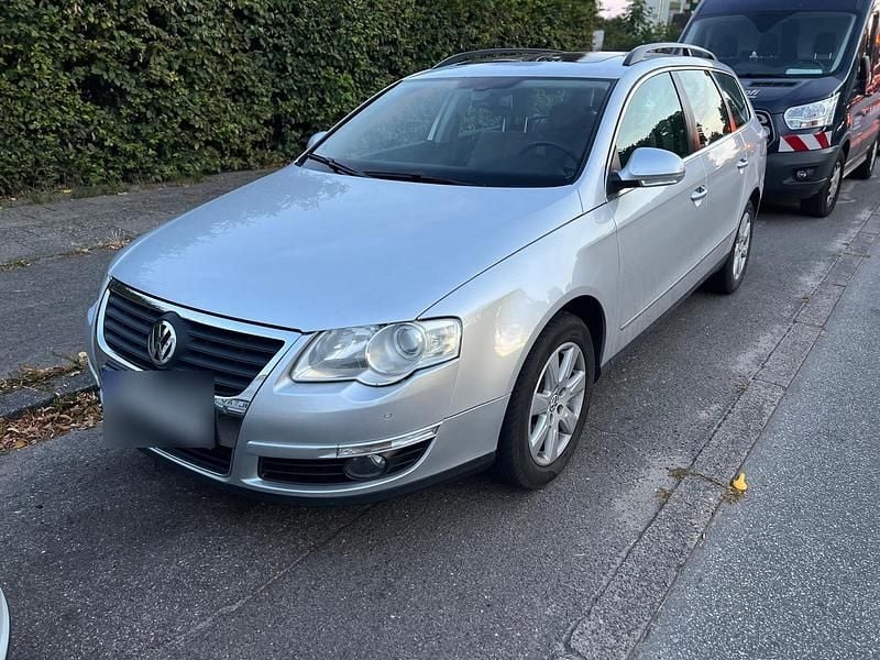 Gebraucht VW Passat 140 PS (102 kW) 2009 Silber Kombi