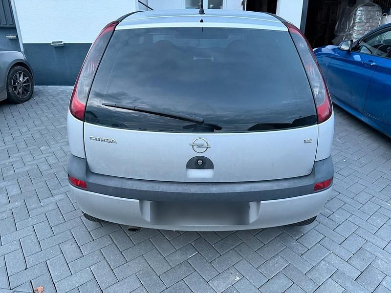 Gebraucht Opel Corsa 75 PS (55 kW) 2003 Silber Kleinwagen