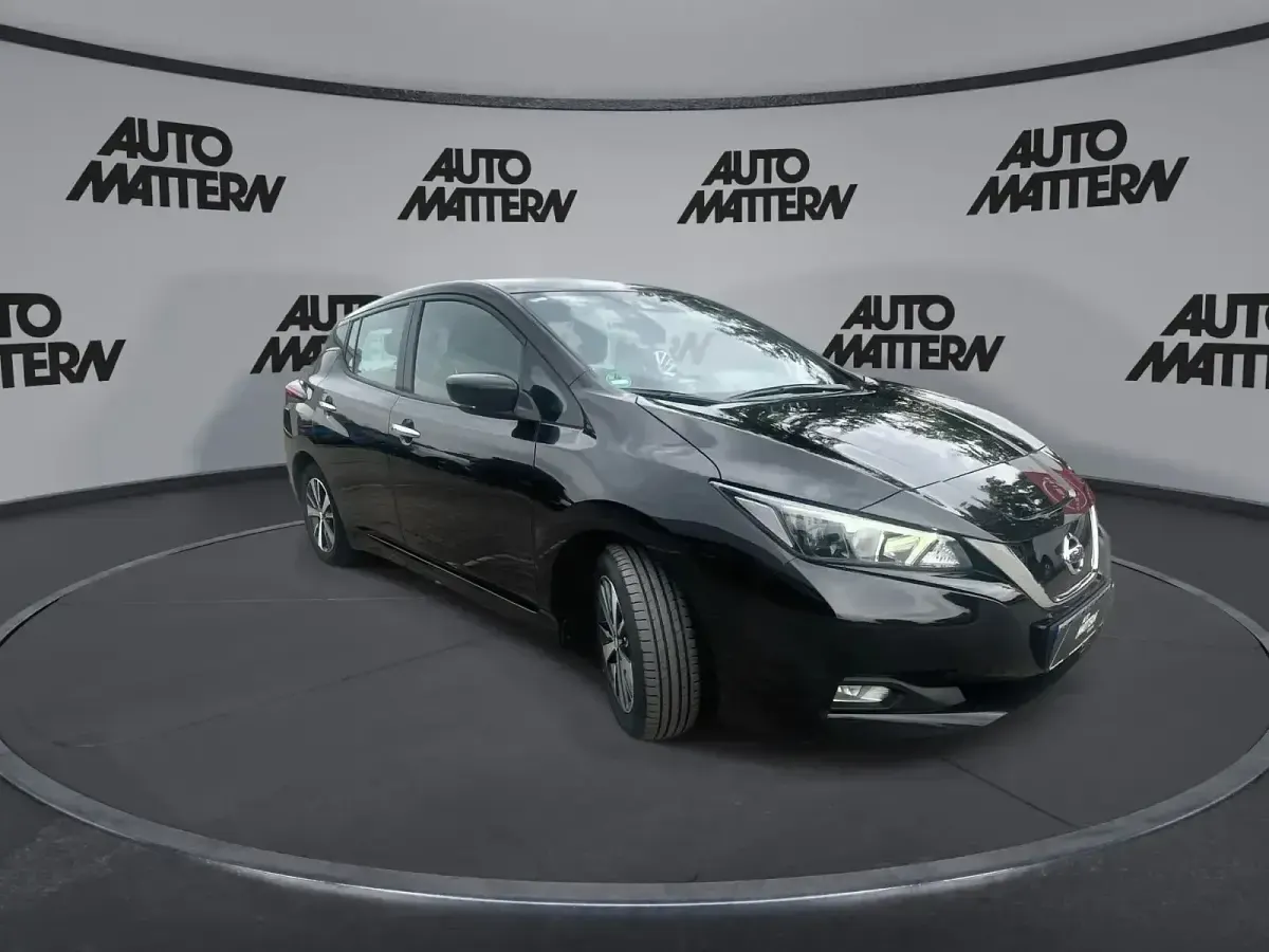 Gebraucht Nissan Leaf Acenta 110 kW (150 PS) 2021 Schwarz Kleinwagen