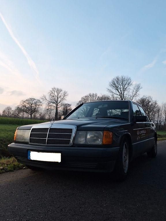 Gebraucht Mercedes 190 75 PS (55 kW) 1990 Limousine