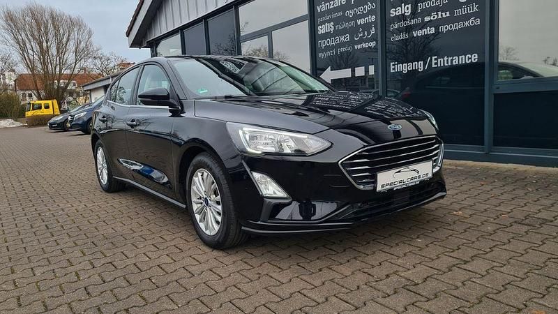 Schwarz Gebraucht 2021 Ford Focus Titanium Limousine | 15.990 € (Guter Preis) - Bild 1/4
