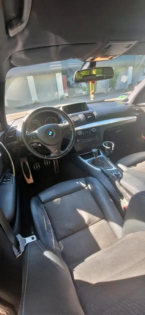 Second-hand BMW 120 177 CP (130 kW) 2010 Negru Hatchback