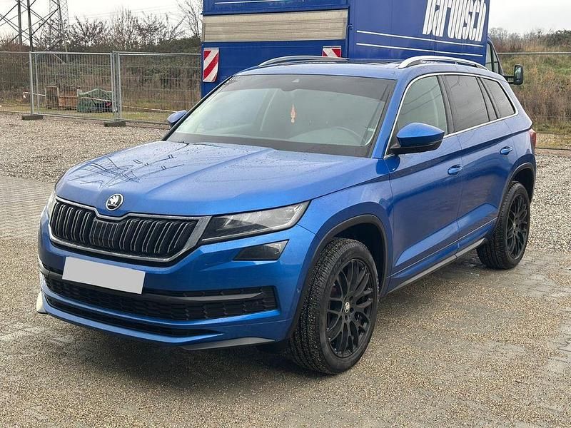 Blau Gebraucht 2021 Skoda Kodiaq LAURIN & KLEMENT SUV | 16.750 € - Bild 1/4