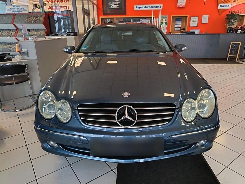 Gebraucht Mercedes CLK320 218 PS (160 kW) 2004 Blau Coupé