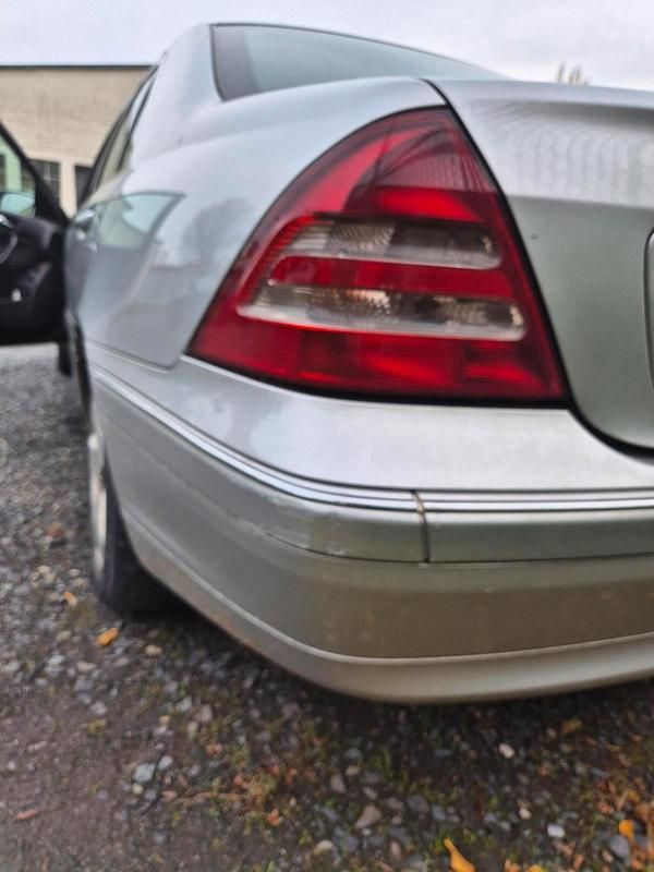 Gebraucht 2001 Mercedes C200 Limousine | 2.800 € (Fairer Preis) - Bild 1/4