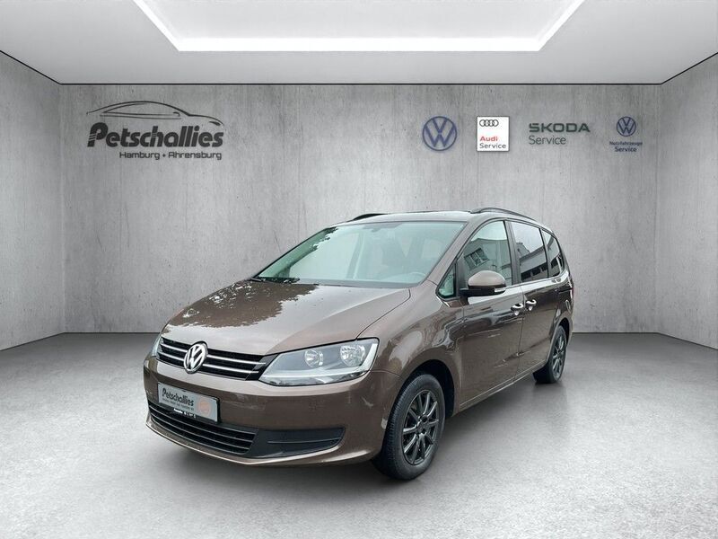 Braun Gebraucht 2013 VW Sharan Trendline Van / Kleinbus | 15.980 € (Fairer Preis) - Bild 1/4