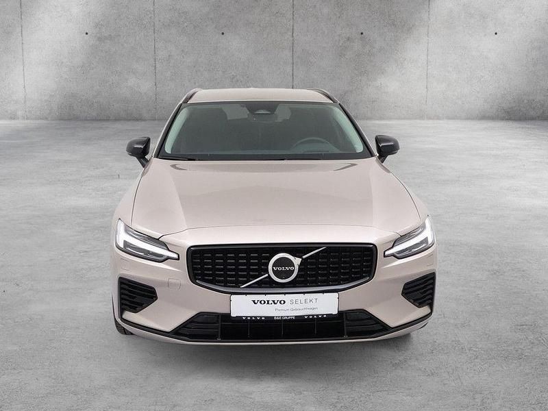 Gebraucht Volvo V60 Plus 398 PS (292 kW) 2025 Beige Kombi