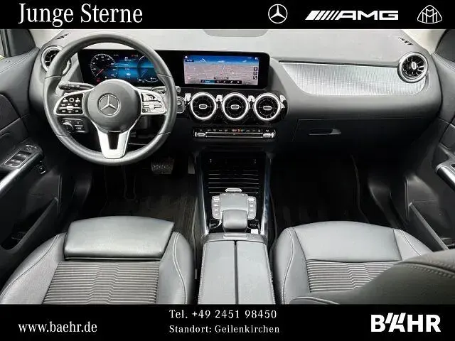 Gebraucht Mercedes GLA250 Progressive 160 PS (117 kW) 2021 Mountaingrau SUV