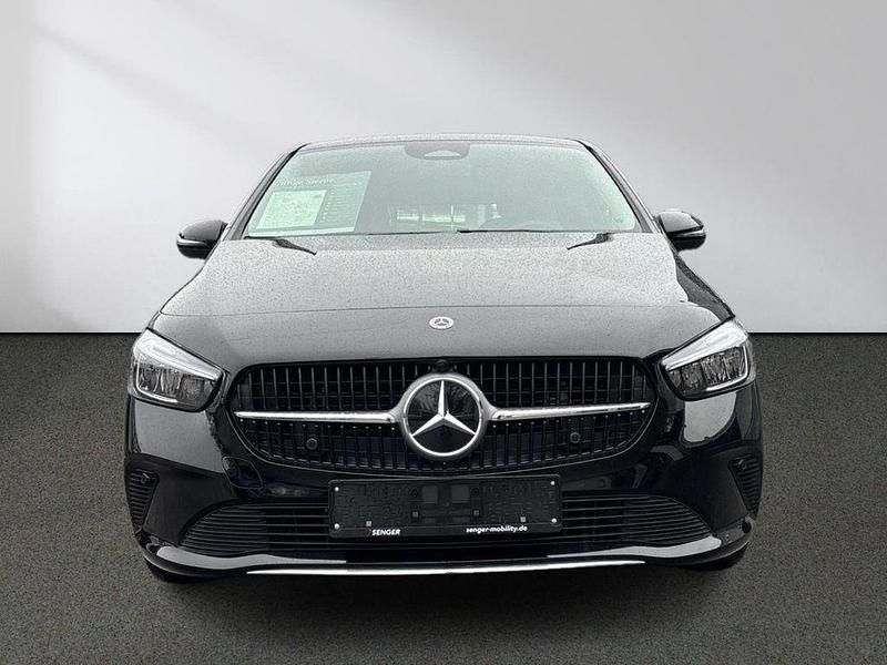 Gebraucht Mercedes E250 Progressive 163 PS (119 kW) 2025 Unilack nachtschwarz Limousine