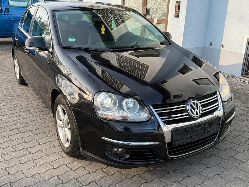 Gebraucht VW Jetta Sportline 140 PS (102 kW) 2008 Schwarz Limousine
