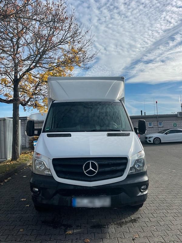 Weiß Gebraucht 2016 Mercedes 316 Van | 11.299 € - Bild 1/4