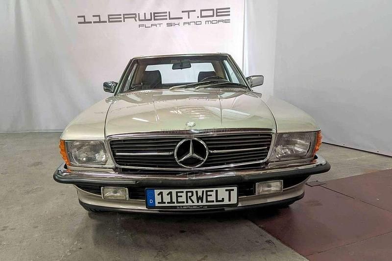 Gebraucht Mercedes 560 231 PS (169 kW) 1987 Rauchsilber Cabrio
