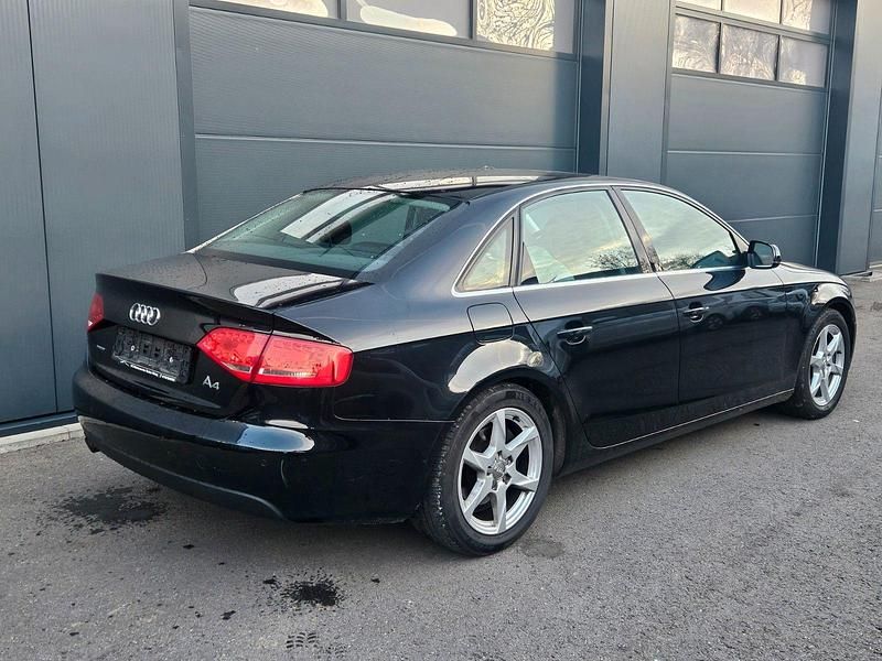Gebraucht Audi A4 Ambition 160 PS (117 kW) 2010 Schwarz Limousine