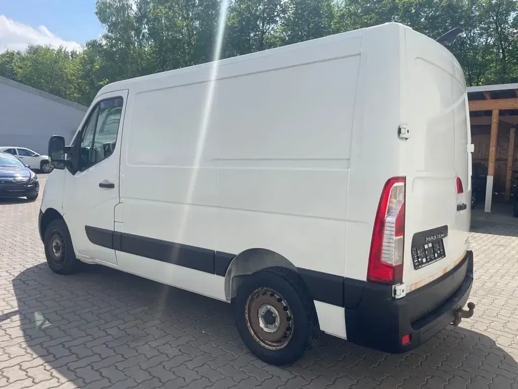Używany Renault Master 101 KM (74 kW) 2014 Biały Van