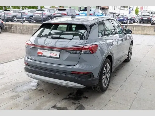 Gebraucht Audi Q4 e-tron Advanced 125 kW (170 PS) 2022 Kieselgrau SUV