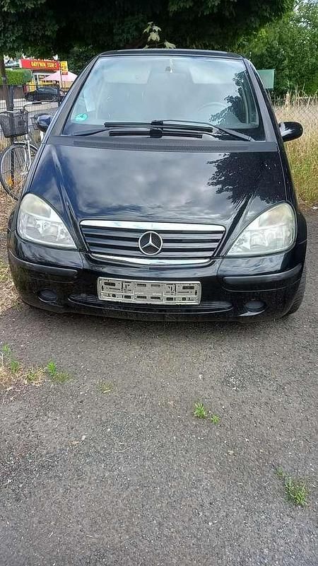 Schwarz Gebraucht 2000 Mercedes A160 Classic Limousine | 550 € (Guter Preis) - Bild 1/1