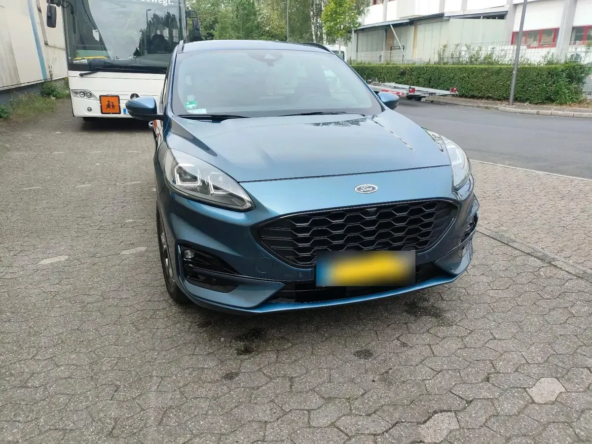 Gebraucht Ford Kuga ST-Line 150 PS (110 kW) 2022 Blau SUV