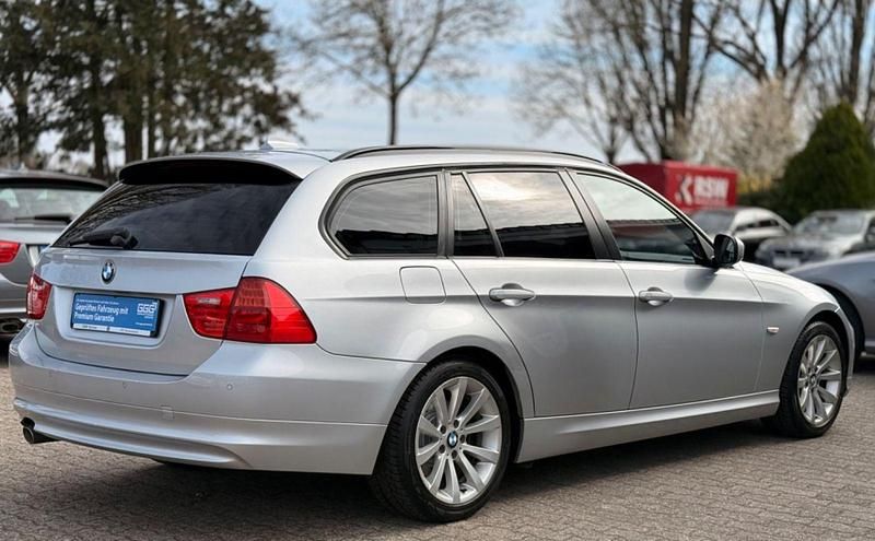 Gebraucht BMW 320 Comfort Edition 184 PS (135 kW) 2011 Silber Kombi