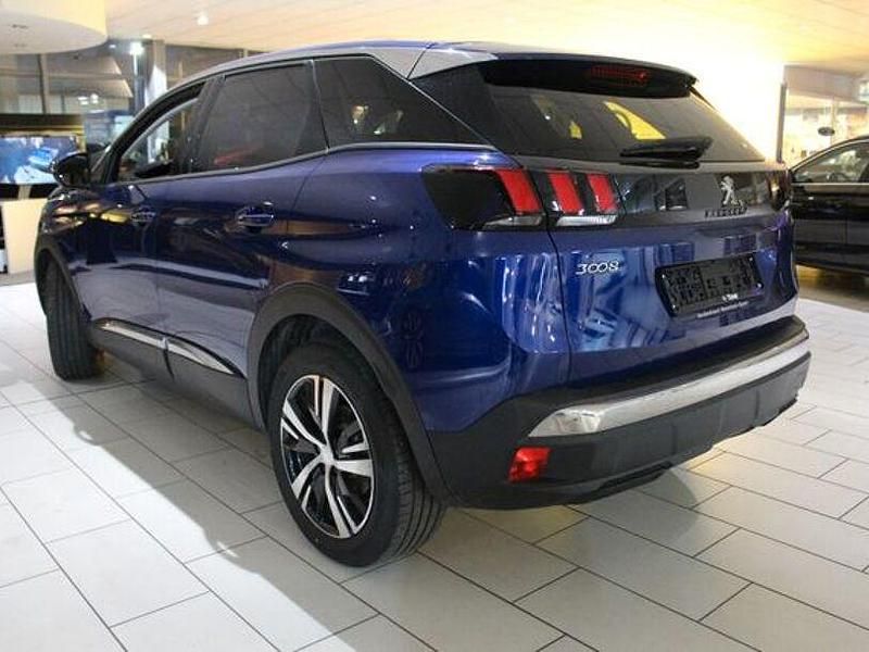 Gebraucht Peugeot 3008 Allure 131 PS (96 kW) 2020 Blau Limousine