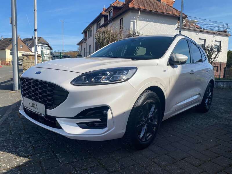 Arktisweiß (metallic) Gebraucht 2021 Ford Kuga ST-Line X SUV | 19.980 € (Fairer Preis) - Bild 1/4