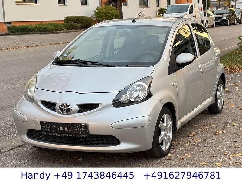 Silber Gebraucht 2007 Toyota Aygo Cool Kleinwagen | 2.290 € (Fairer Preis) - Bild 1/4