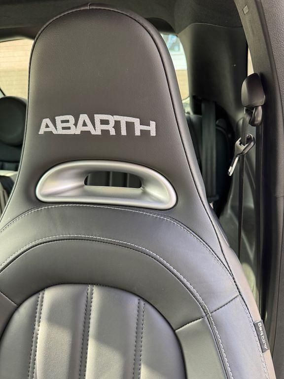 Gebraucht Abarth 595 Turismo 165 PS (121 kW) 2019 Weiß Kleinwagen
