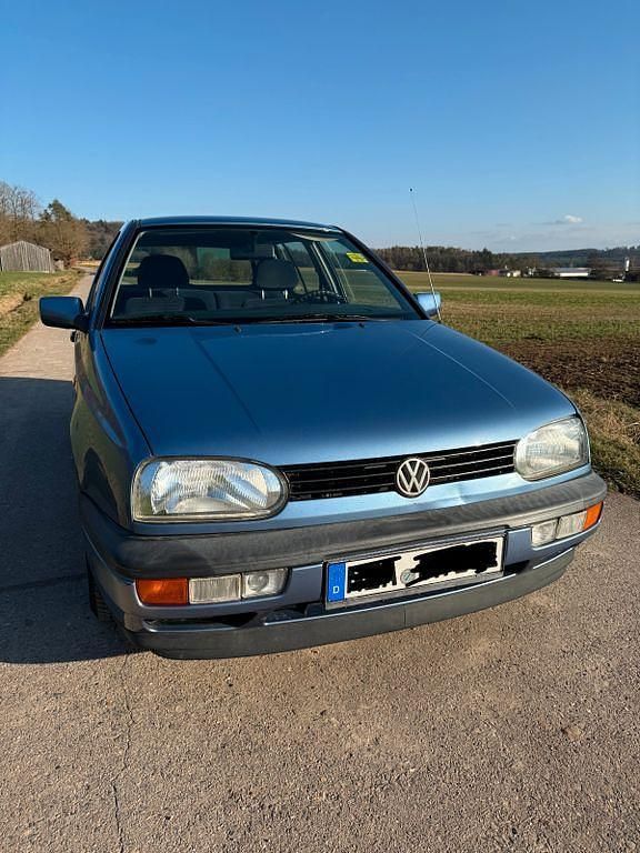 Gebraucht VW Golf III 90 PS (66 kW) 1994 Blau Limousine