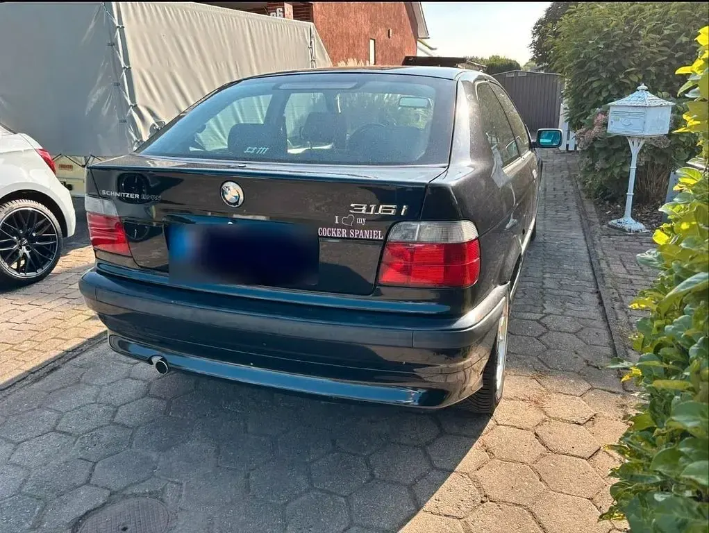 Gebraucht BMW 316 105 PS (77 kW) 2000 Schwarz Limousine