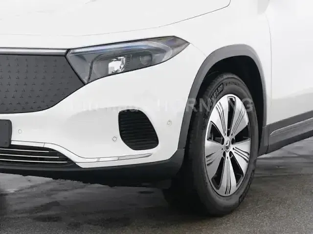 Gebraucht Mercedes EQA250+ Progressive 139 kW (190 PS) 2025 Weiß SUV