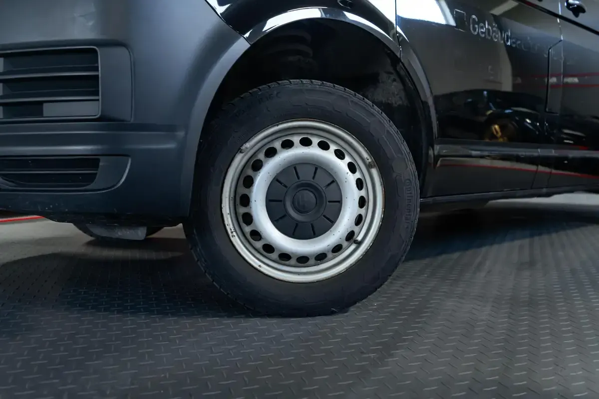 Begagnad VW Transporter 2017 Svart Van