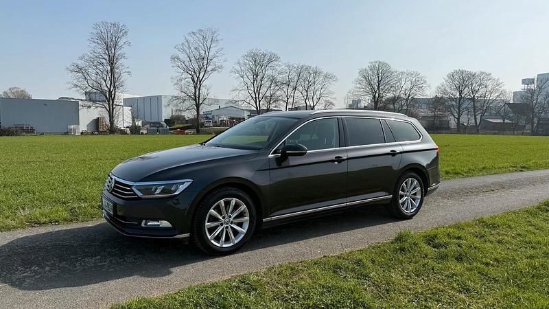 Gebraucht VW Passat Highline 193 PS (141 kW) 2018 Grau Kombi