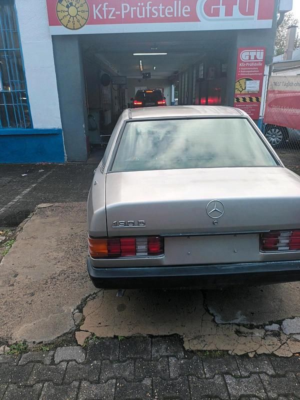 Gebraucht Mercedes 190 90 PS (66 kW) 1998 Andere farben Limousine