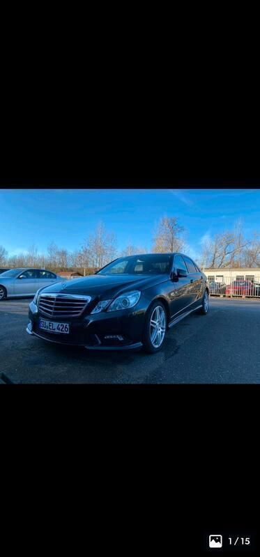 Schwarz Gebraucht 2011 Mercedes E200 AMG Limousine | 15.000 € (Teuer) - Bild 1/4