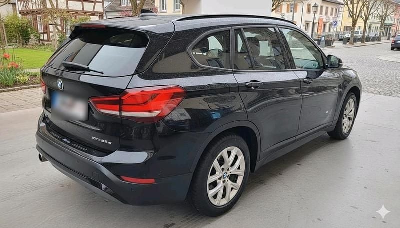 Gebraucht BMW X1 Advantage 220 PS (161 kW) 2021 Schwarz SUV