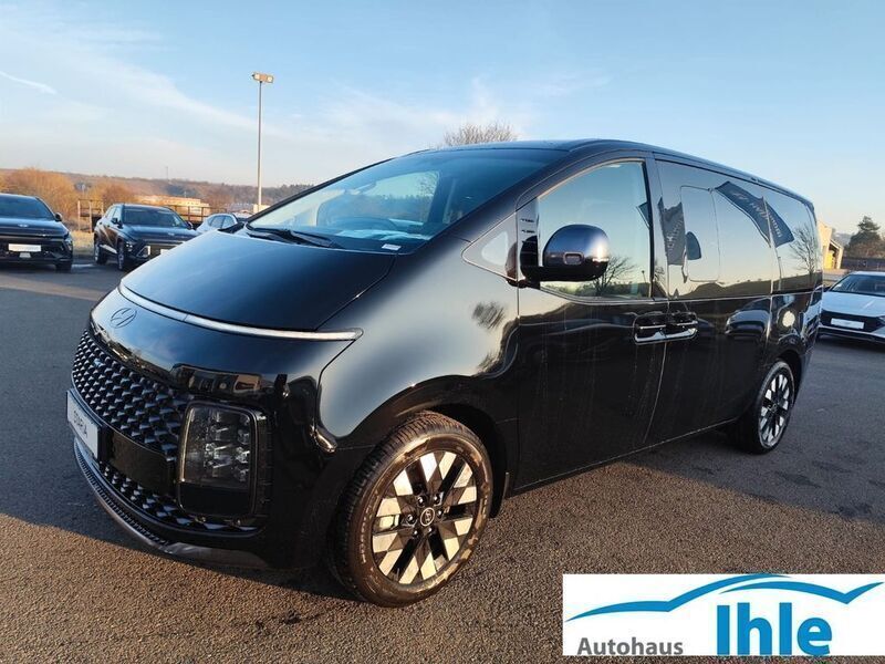 Schwarz Neu 2025 Hyundai Staria Signature Van | 52.990 € (Teuer) - Bild 1/4