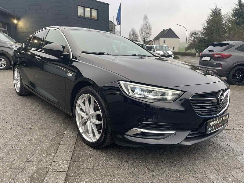 Gebraucht Opel Insignia Innovation 165 PS (121 kW) 2020 Schwarz Limousine