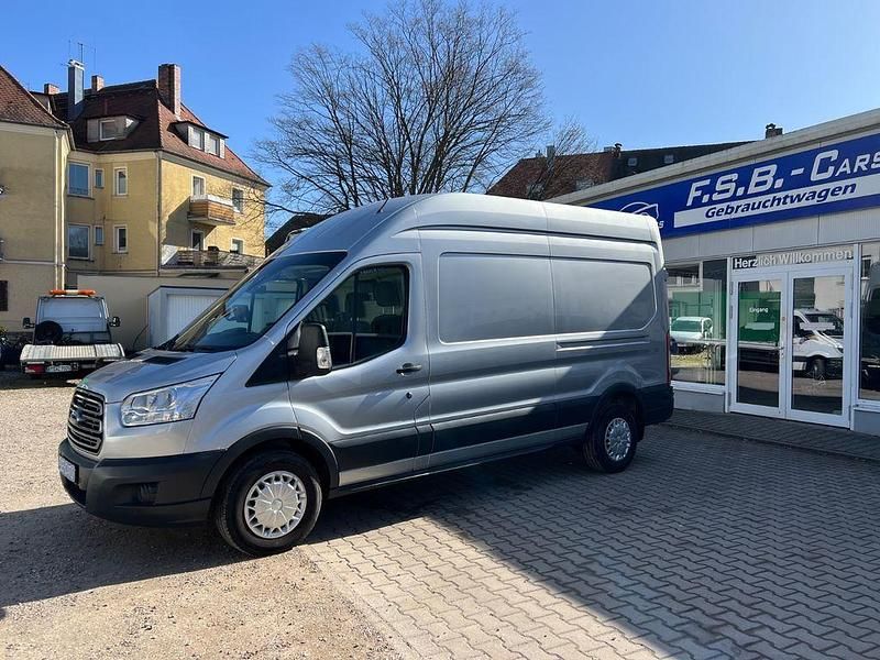 Gebraucht Ford Transit Trend 155 PS (114 kW) 2016 Silber Limousine