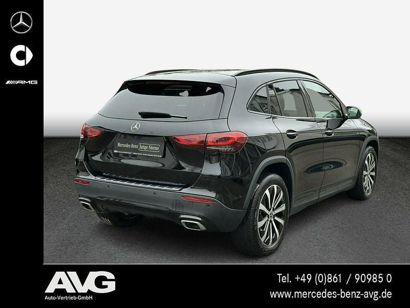 Gebraucht Mercedes GLA220 Progressive 190 PS (139 kW) 2022 Unilack nachtschwarz SUV