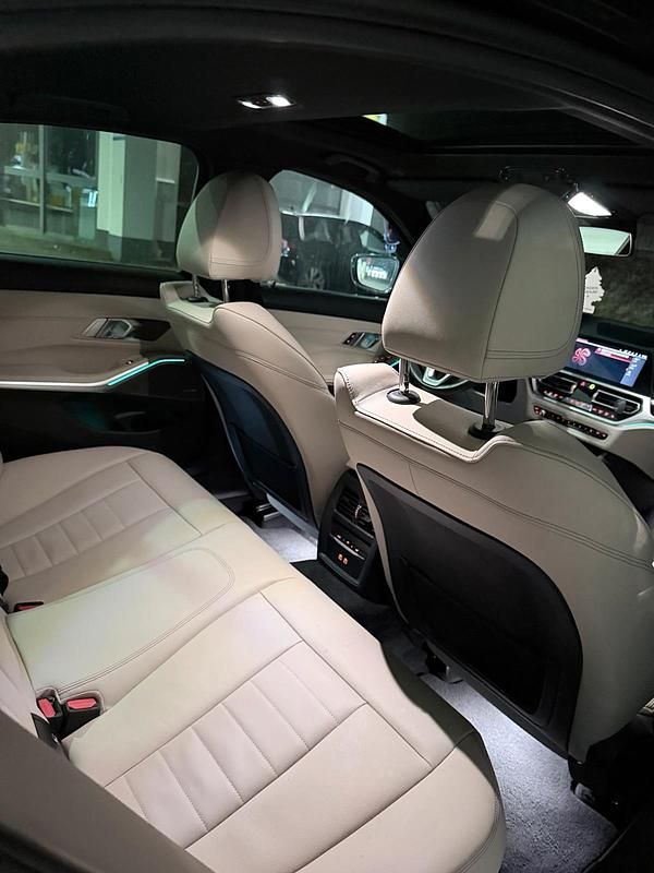 Gebraucht BMW 320 184 PS (135 kW) 2020 Schwarz Kleinwagen