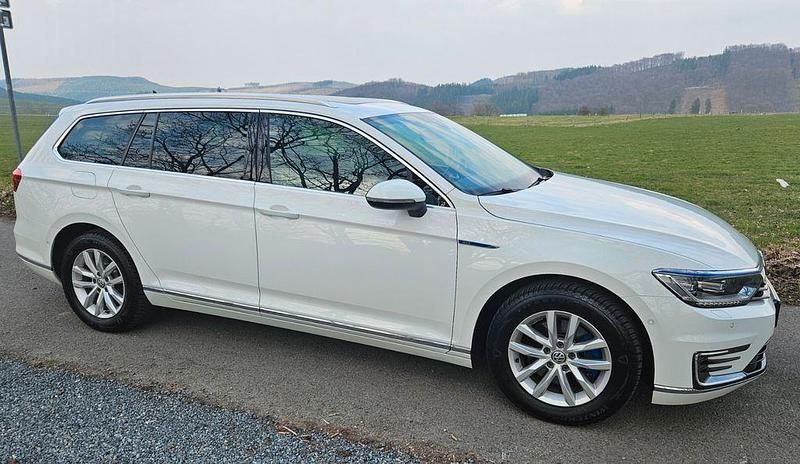 Gebraucht VW Passat GTE 218 PS (160 kW) 2016 Weiß Limousine