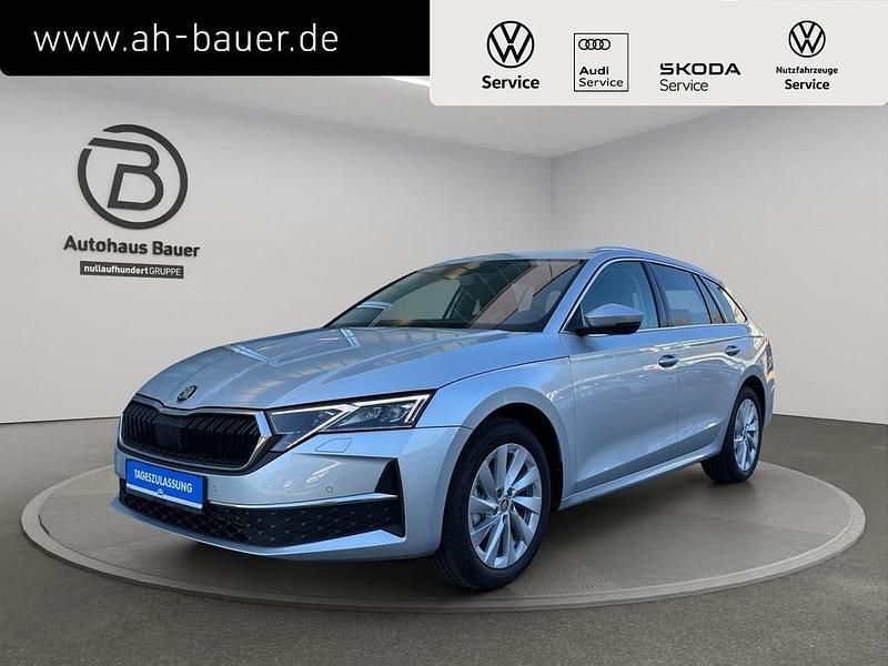 Brilliantsilber metallic Gebraucht 2024 Skoda Octavia Kombi | 32.470 € (Fairer Preis) - Bild 1/4