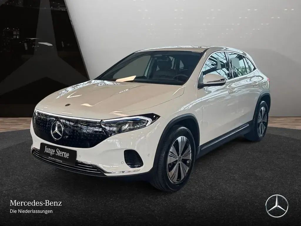 Gebraucht Mercedes EQA250+ Progressive 139 kW (190 PS) 2025 Weiß SUV