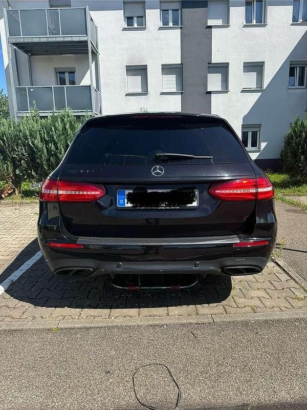 Gebraucht Mercedes E250 AMG line 211 PS (155 kW) 2016 Kombi