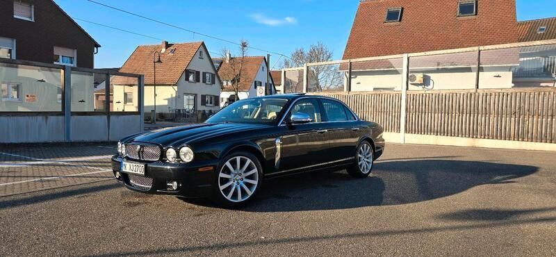 Schwarz Gebraucht 2009 Jaguar XJ Portfolio Limousine | 12.900 € - Bild 1/4